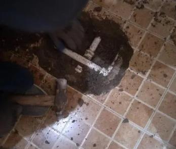 萨嘎卫生间漏水维修公司为您分享下卫生间渗水如何处理及注意事项